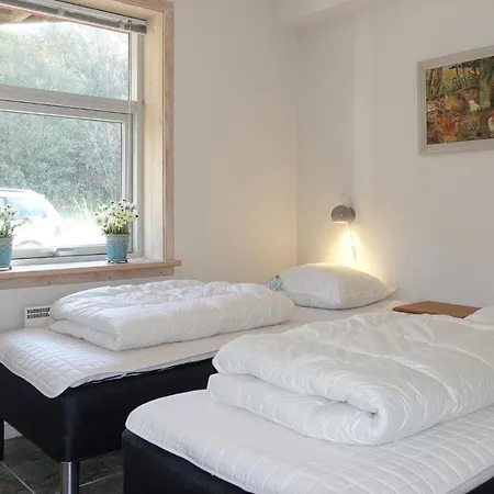 Stunning In With 2 Bedrooms And Wifi Hasle