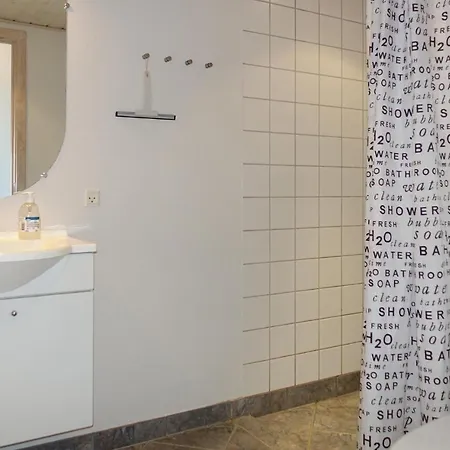 Stunning In With 2 Bedrooms And Wifi * Hasle